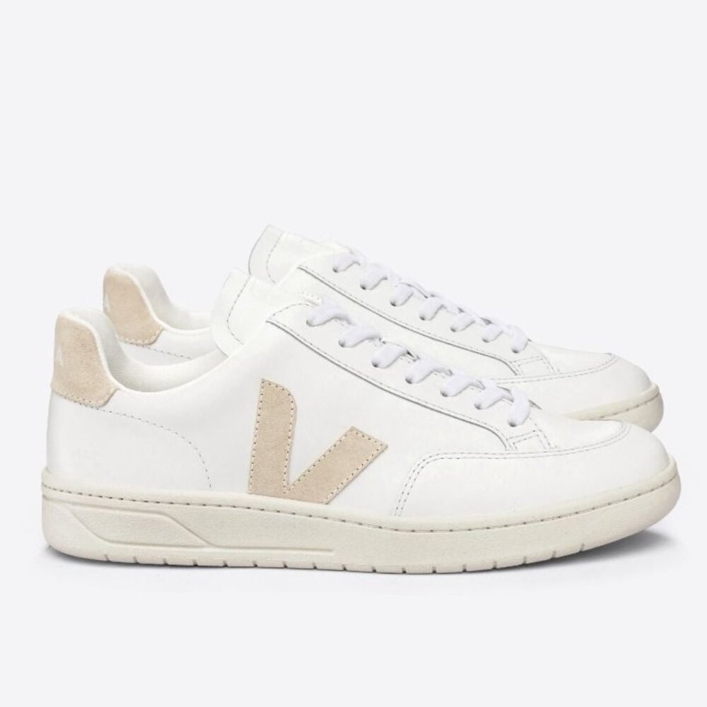 NIB VEJA V12 White Sable with White laces